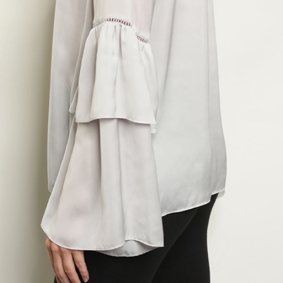 NWT Boutique Silver Grey Bell Sleeve Blouse Top - Picture 4 of 4